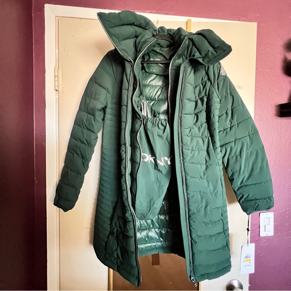 DKNY packable puffer jacket sz M - green